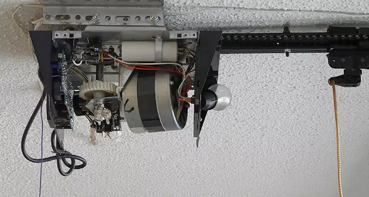 Emergency Garage Door Opener Repair in Ives Estates, FL