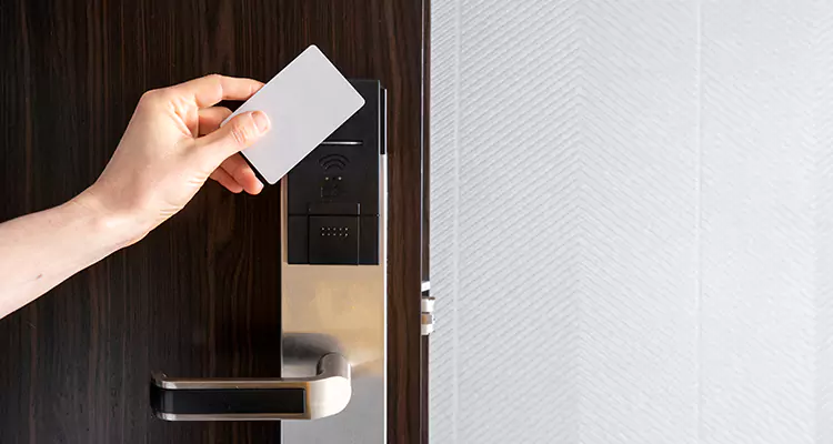 Why Choose Us for Hotel Keycard Lock Repair in Ives Estates, FL?