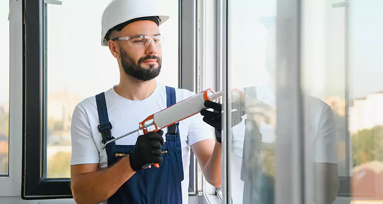 Retractable Screens Repair for Patio in Ives Estates, FL