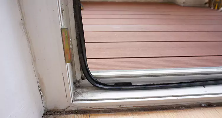 Why Choose Us for Leaking Sliding Glass Door Repair in Ives Estates, FL?