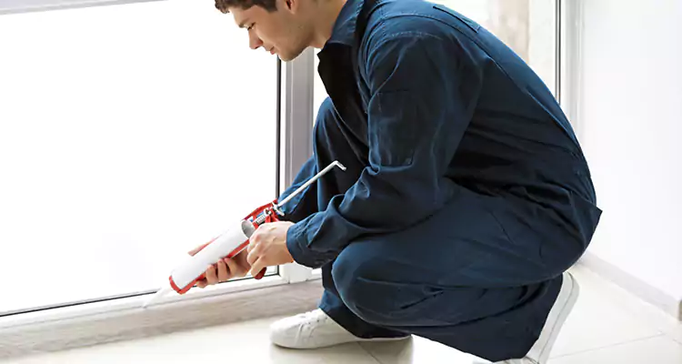 Window Glass Caulk Repair in Ives Estates, FL