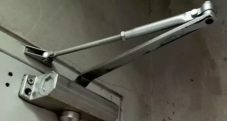 Door Closer Parallel Arm Installation in Ives Estates, FL
