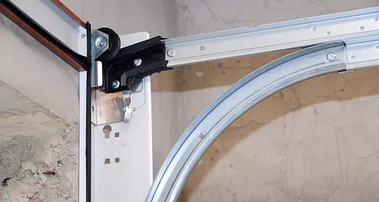 Maintain Liftmaster Garage Door Off Track in Ives Estates, FL