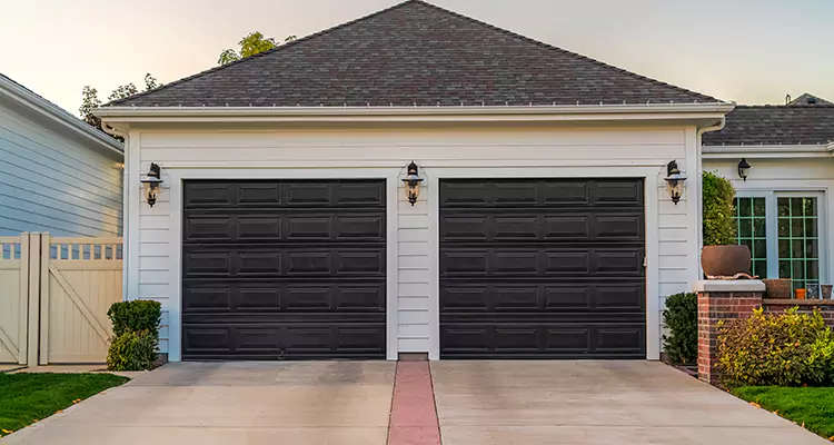 Residential Local Garage Door Repair in Ives Estates, FL